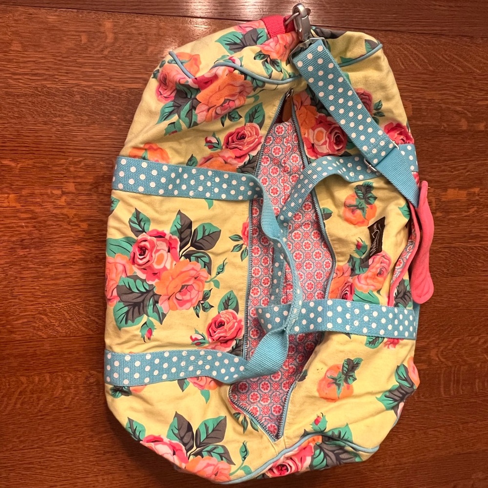 Matilda Jane coming up roses duffel